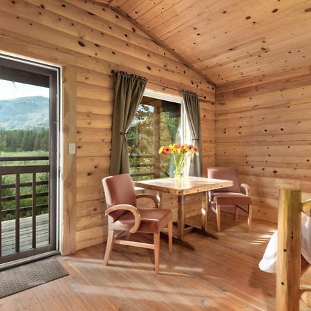 Summit Mountain Lodge And Steakhouse East Glacier Park Village Exteriér fotografie
