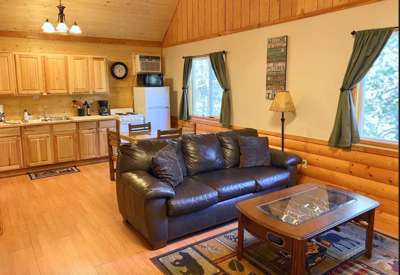 Summit Mountain Lodge And Steakhouse East Glacier Park Village Exteriér fotografie