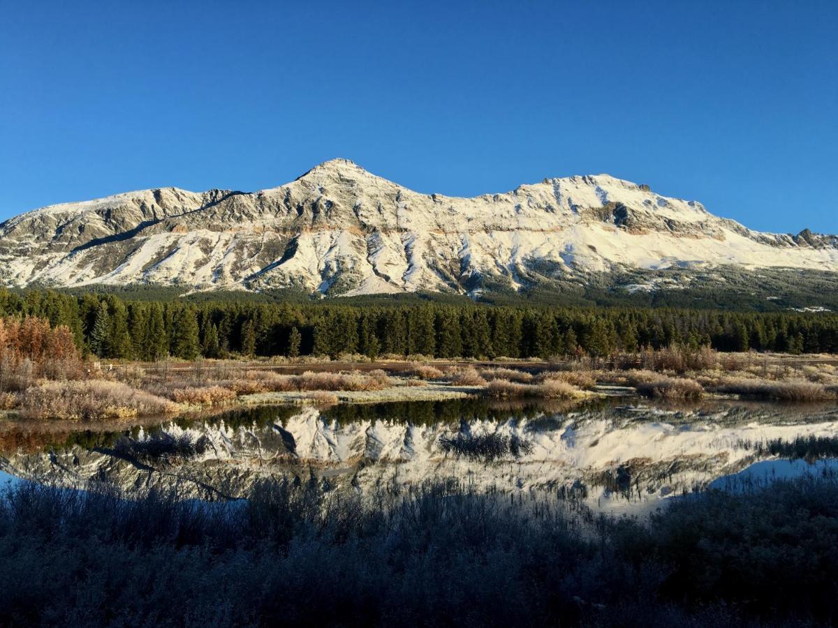 Summit Mountain Lodge And Steakhouse East Glacier Park Village Exteriér fotografie