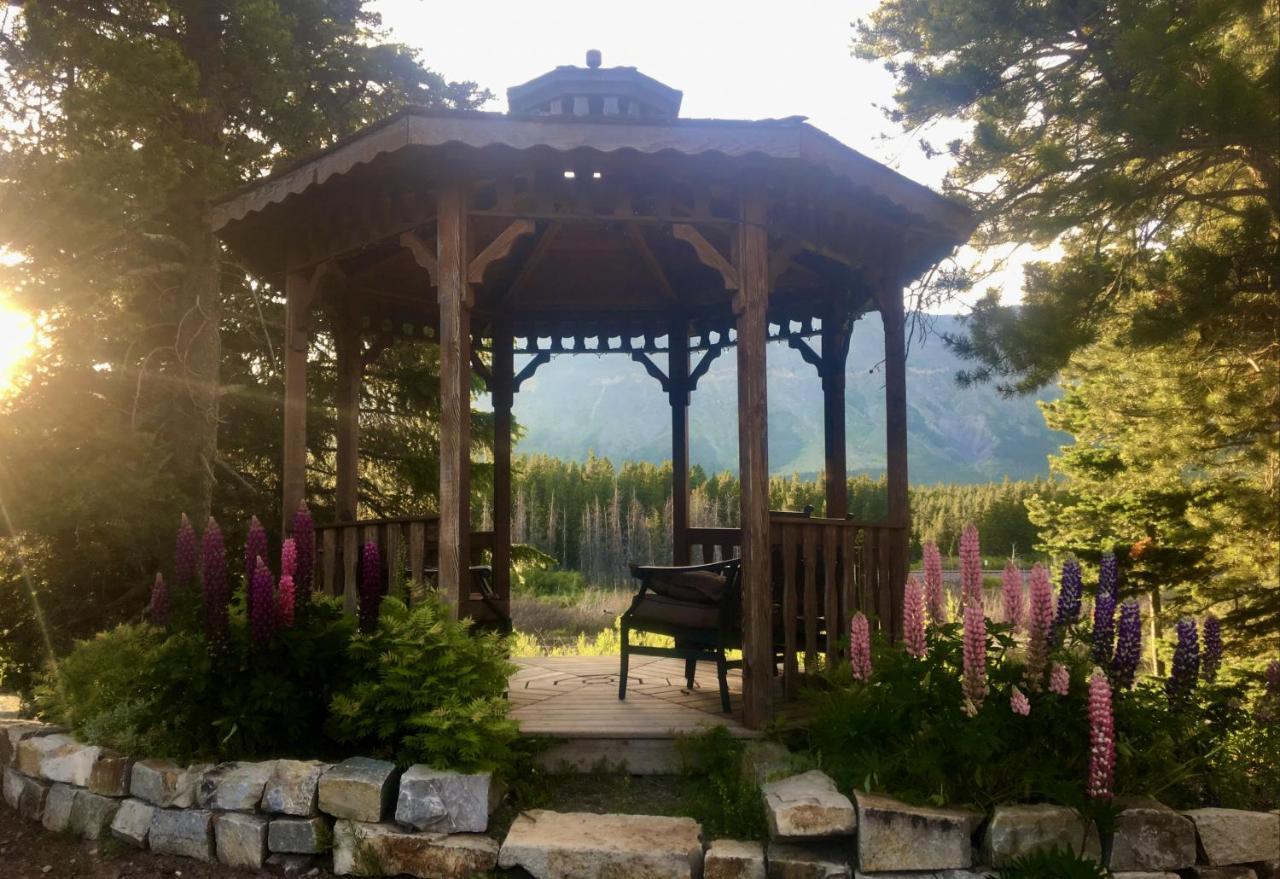 Summit Mountain Lodge And Steakhouse East Glacier Park Village Exteriér fotografie