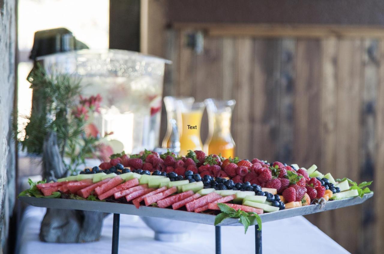 Summit Mountain Lodge And Steakhouse East Glacier Park Village Exteriér fotografie