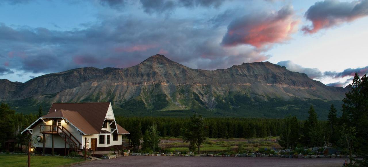 Summit Mountain Lodge And Steakhouse East Glacier Park Village Exteriér fotografie