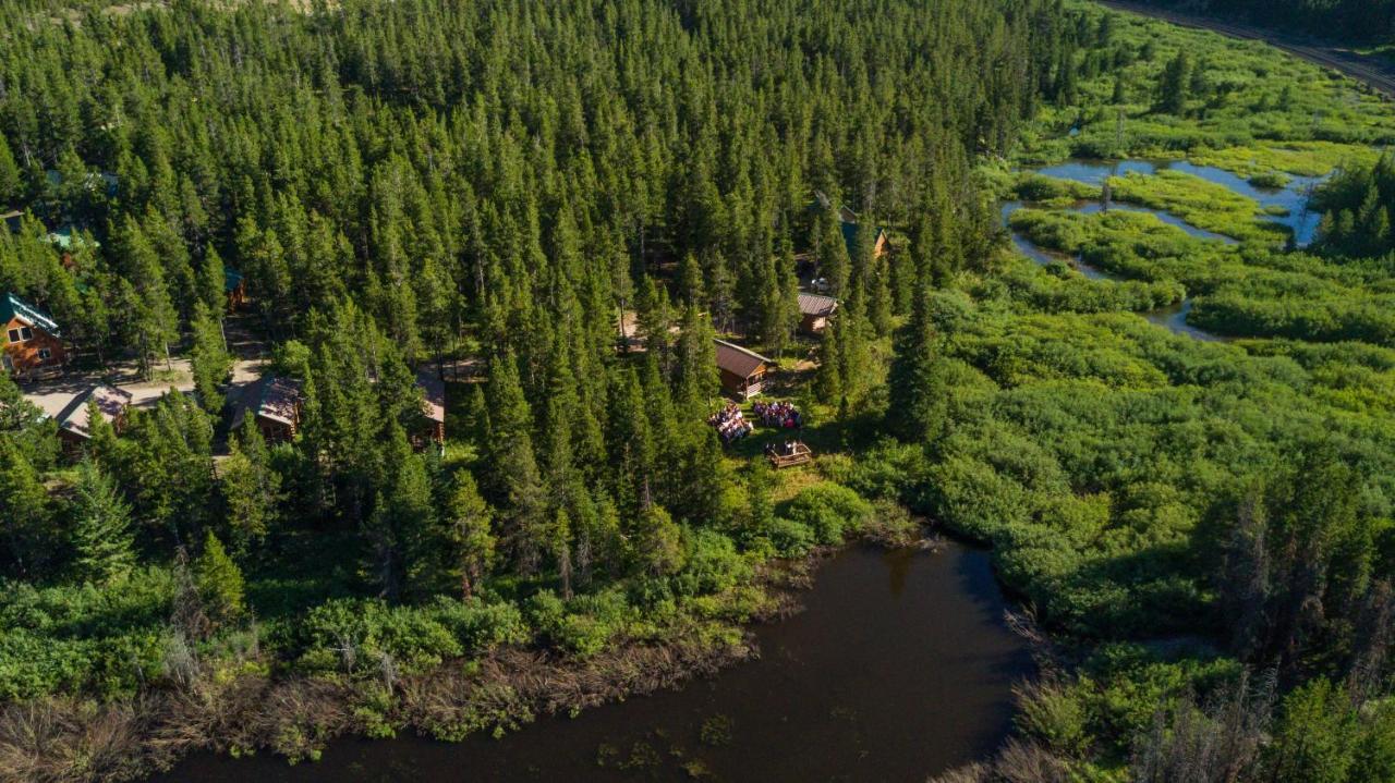 Summit Mountain Lodge And Steakhouse East Glacier Park Village Exteriér fotografie