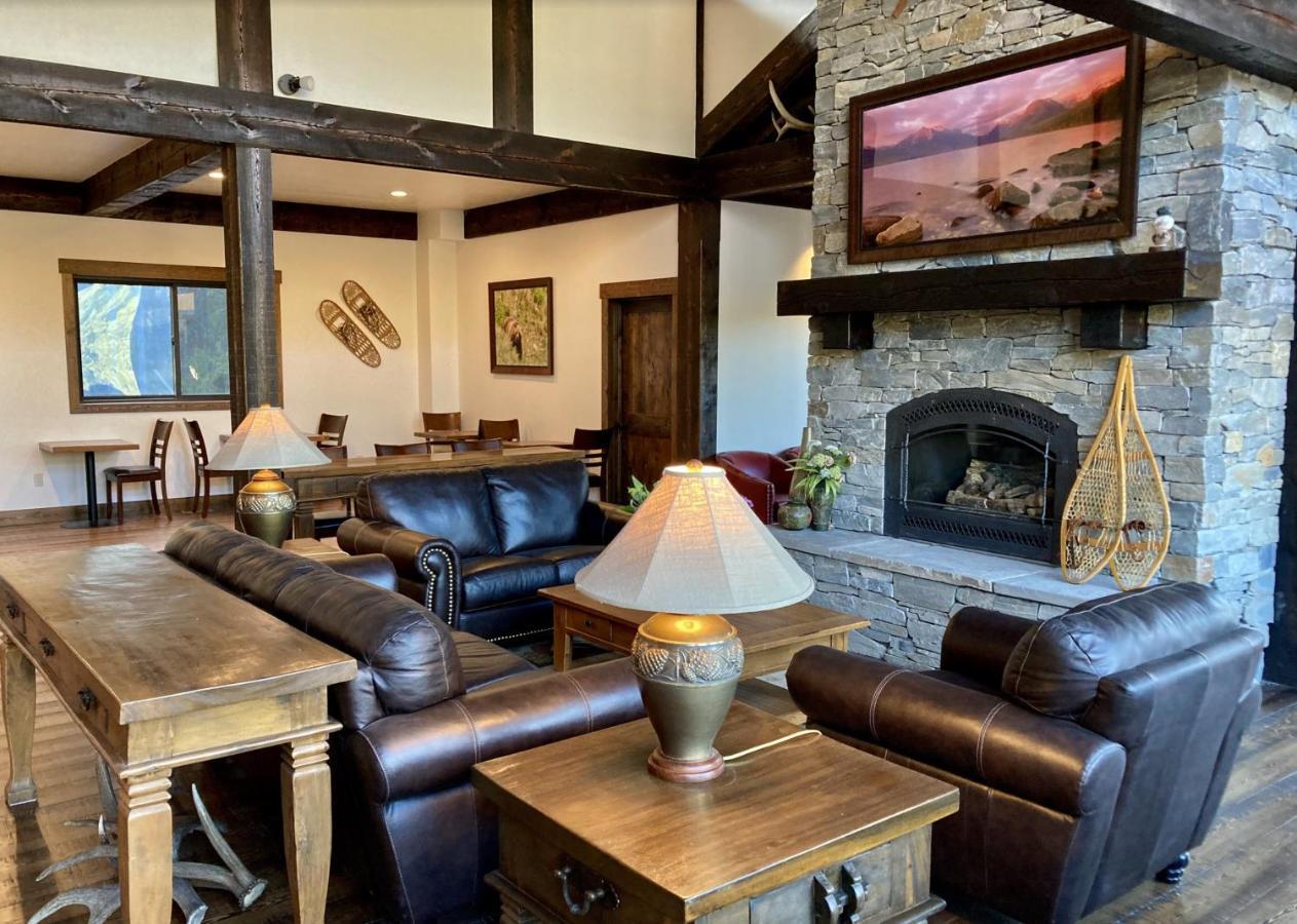 Summit Mountain Lodge And Steakhouse East Glacier Park Village Exteriér fotografie