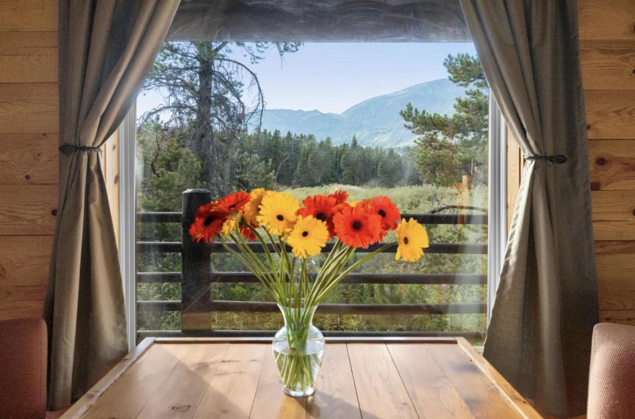 Summit Mountain Lodge And Steakhouse East Glacier Park Village Exteriér fotografie