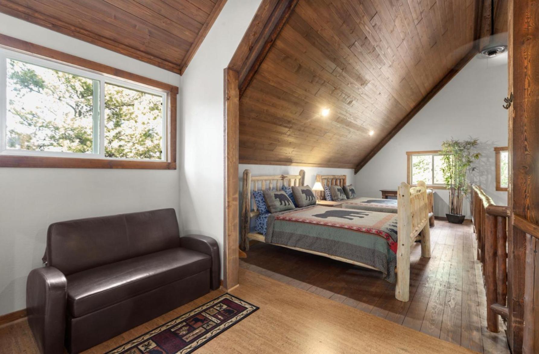 Summit Mountain Lodge And Steakhouse East Glacier Park Village Exteriér fotografie