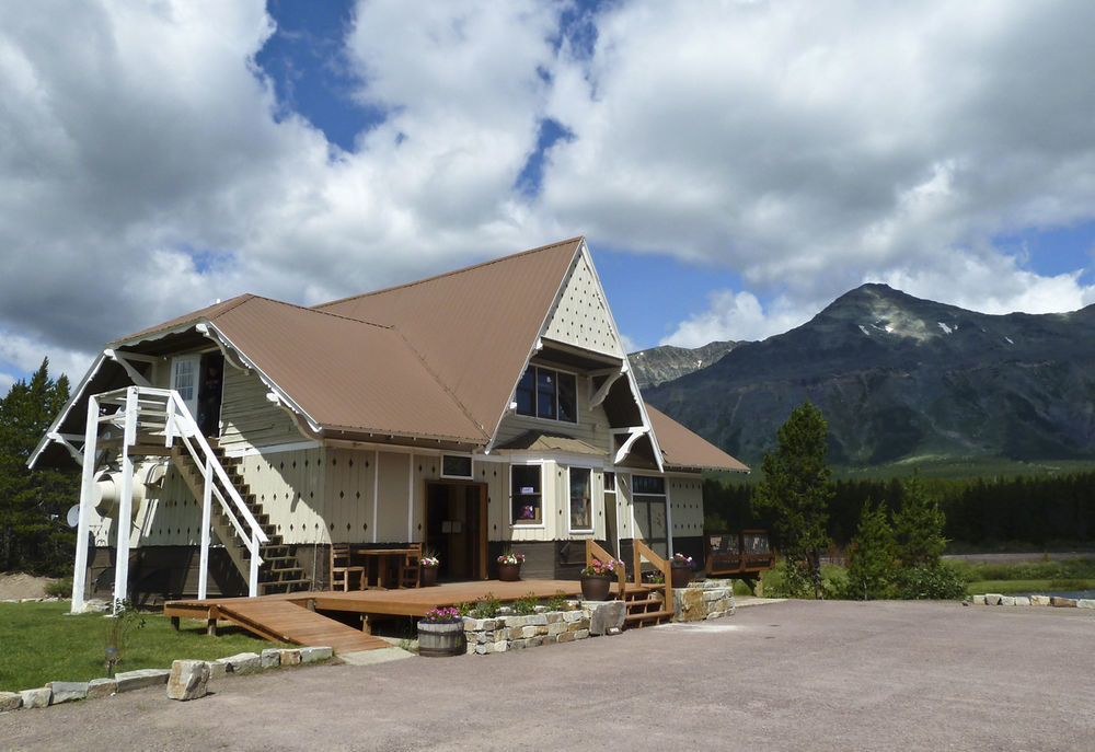Summit Mountain Lodge And Steakhouse East Glacier Park Village Exteriér fotografie